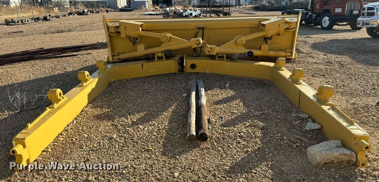 image for item DK6752 Caterpillar EI00029 dozer blade