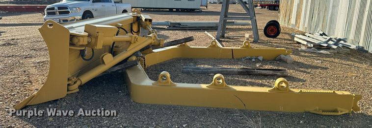 image for item DK6752 Caterpillar EI00029 dozer blade