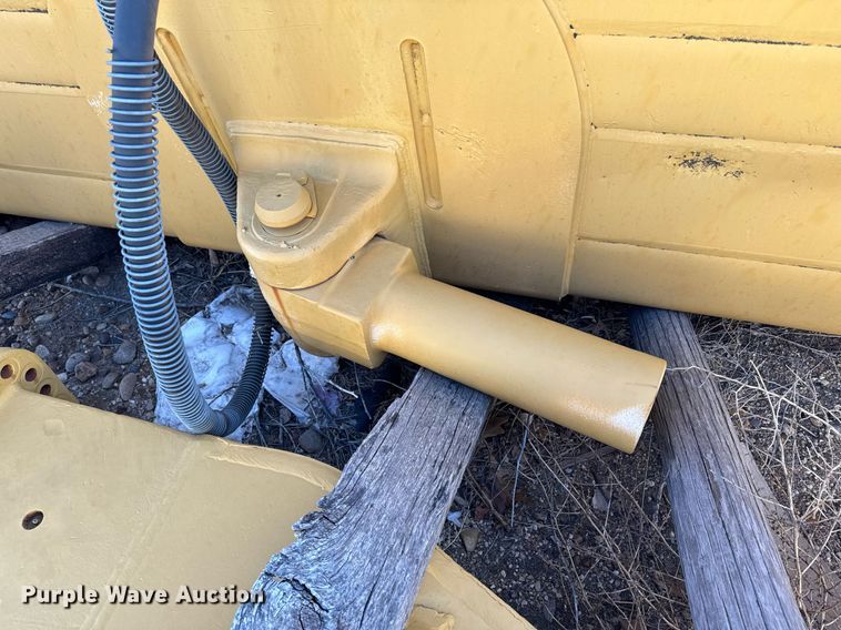 image for item DK6752 Caterpillar EI00029 dozer blade