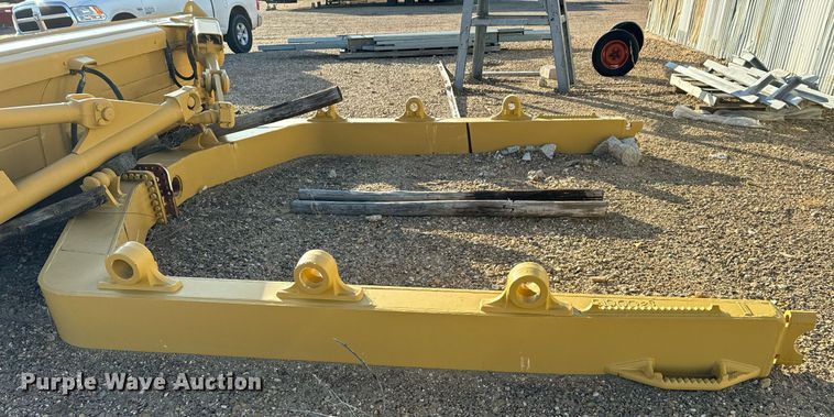 image for item DK6752 Caterpillar EI00029 dozer blade