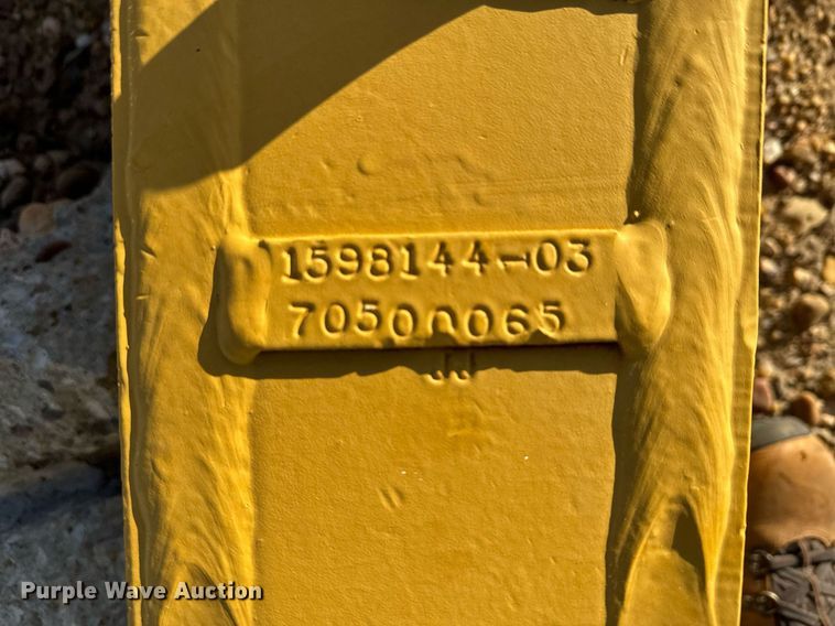 image for item DK6752 Caterpillar EI00029 dozer blade