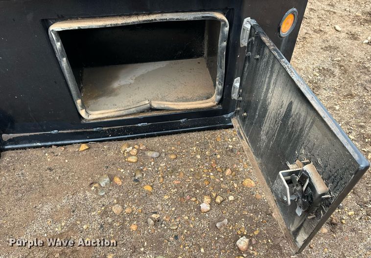 image for item DK6756 Flatbed