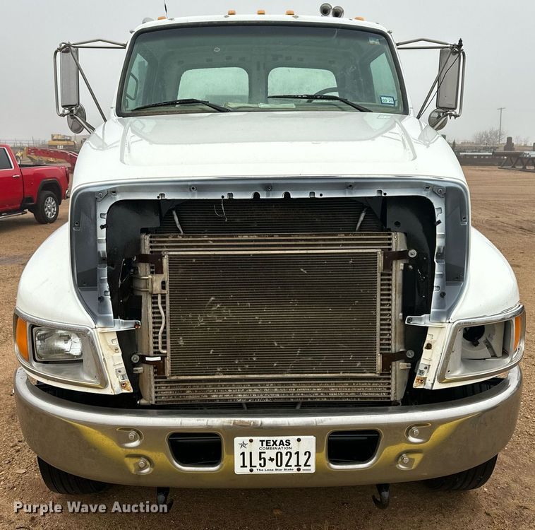 image for item DK6761 2007 Sterling L-Line semi truck