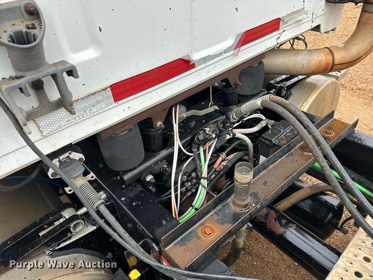 image for item DK6761 2007 Sterling L-Line semi truck