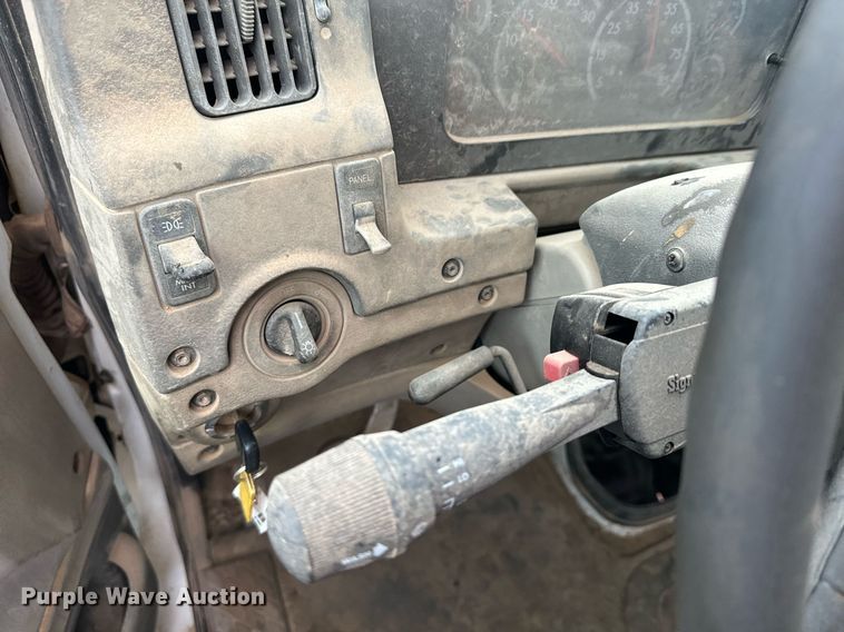 image for item DK6761 2007 Sterling L-Line semi truck