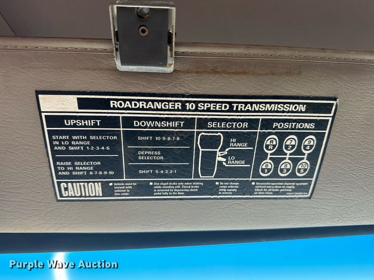 image for item DK6761 2007 Sterling L-Line semi truck