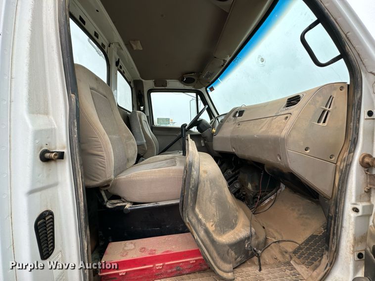 image for item DK6761 2007 Sterling L-Line semi truck