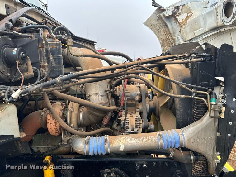 image for item DK6761 2007 Sterling L-Line semi truck