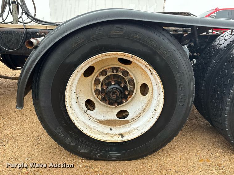 image for item DK6761 2007 Sterling L-Line semi truck