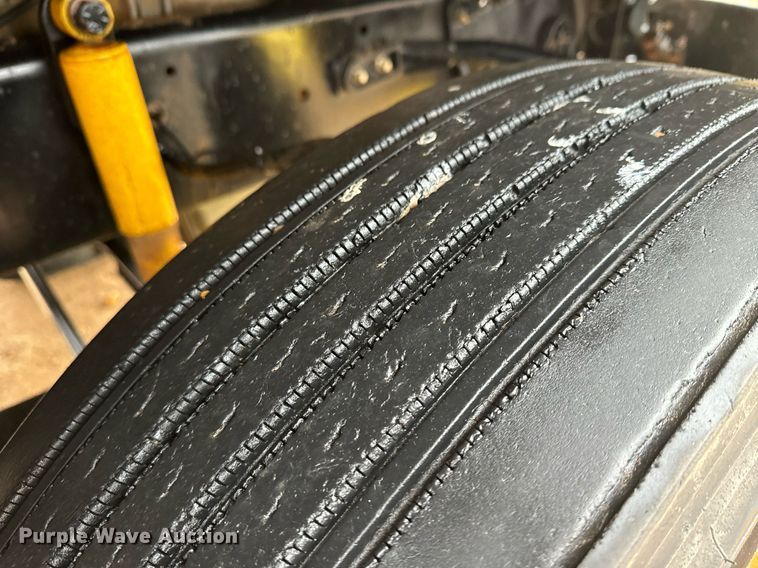 image for item DK6761 2007 Sterling L-Line semi truck