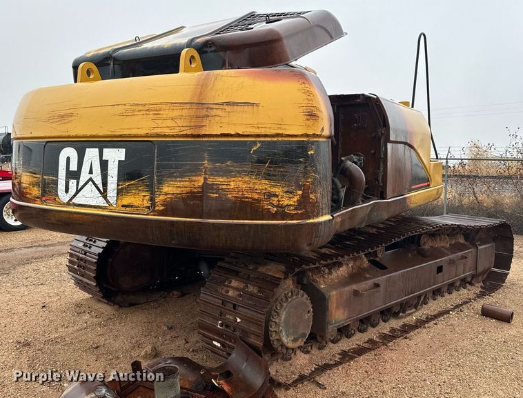 image for item DK6762 2005 Caterpillar 330C L excavator