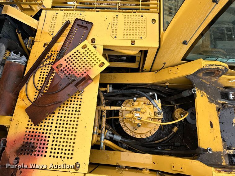 image for item DK6762 2005 Caterpillar 330C L excavator