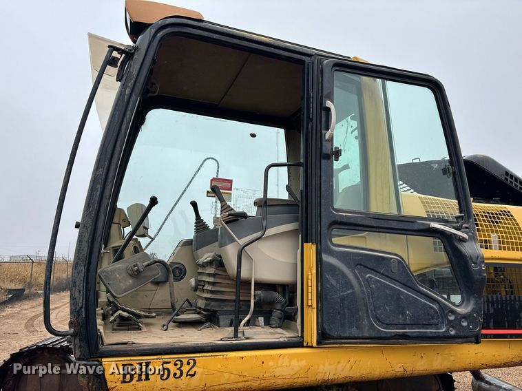 image for item DK6762 2005 Caterpillar 330C L excavator