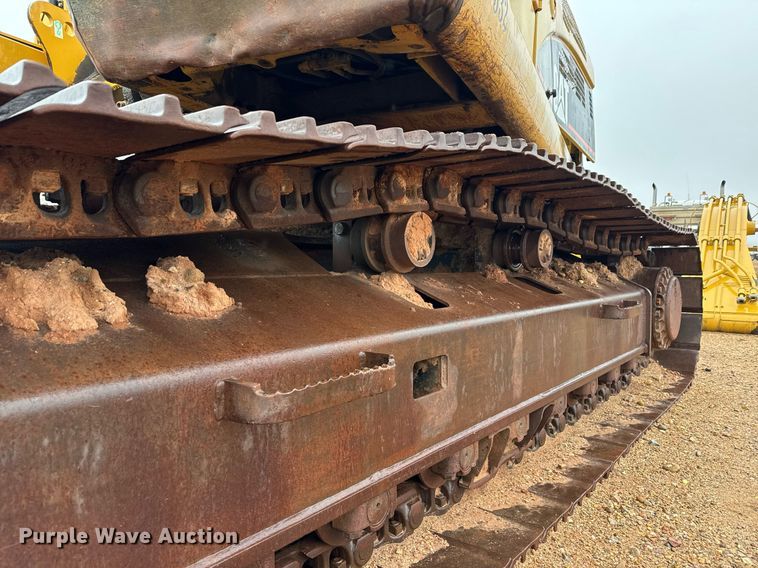 image for item DK6762 2005 Caterpillar 330C L excavator