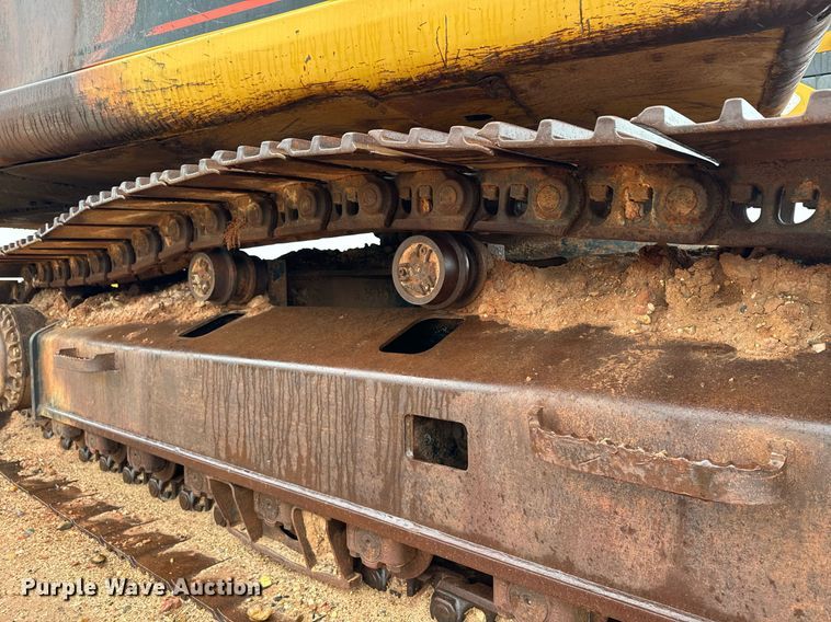 image for item DK6762 2005 Caterpillar 330C L excavator