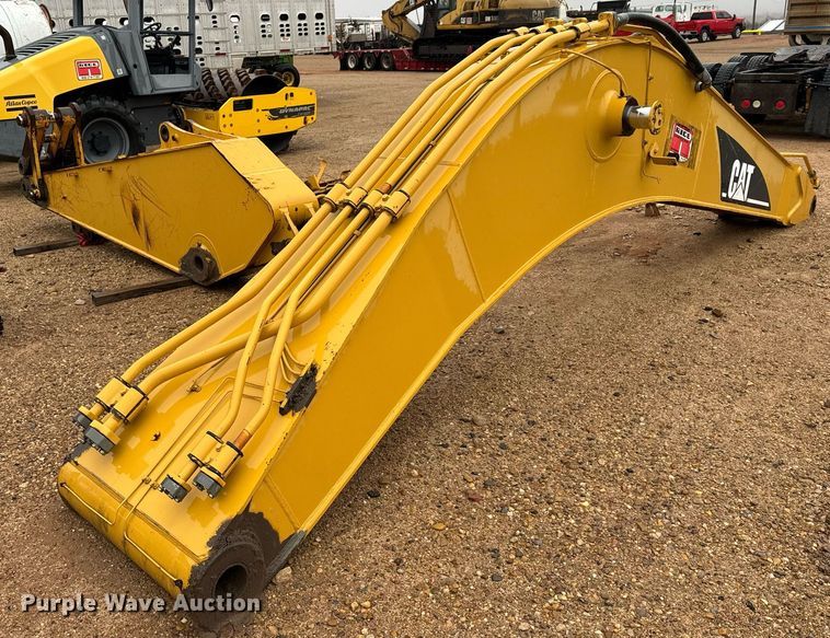 image for item DK6762 2005 Caterpillar 330C L excavator