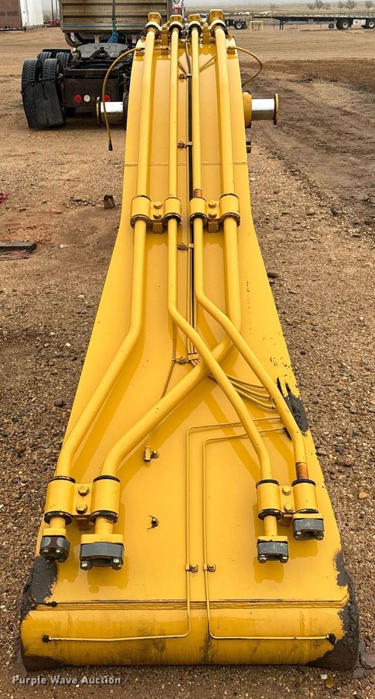 image for item DK6762 2005 Caterpillar 330C L excavator