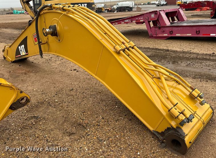image for item DK6762 2005 Caterpillar 330C L excavator
