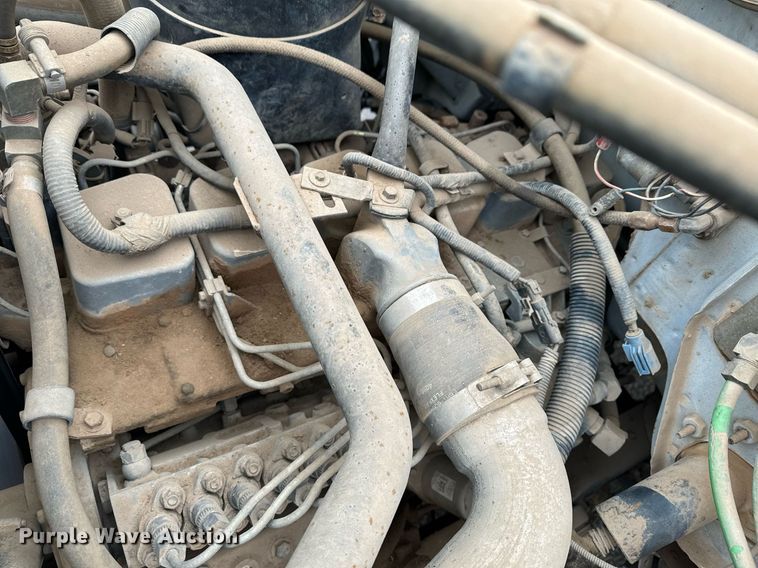 image for item DK6769 1997 Ford F800 oil distributor truck