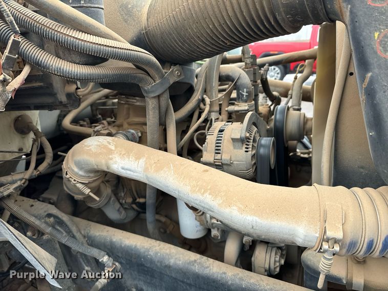 image for item DK6769 1997 Ford F800 oil distributor truck