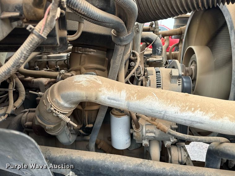 image for item DK6769 1997 Ford F800 oil distributor truck