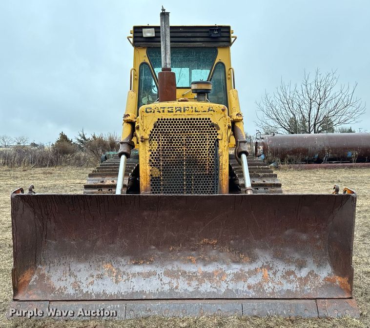 image for item DK6770 1981 Caterpillar D6D dozer