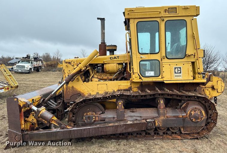 image for item DK6770 1981 Caterpillar D6D dozer