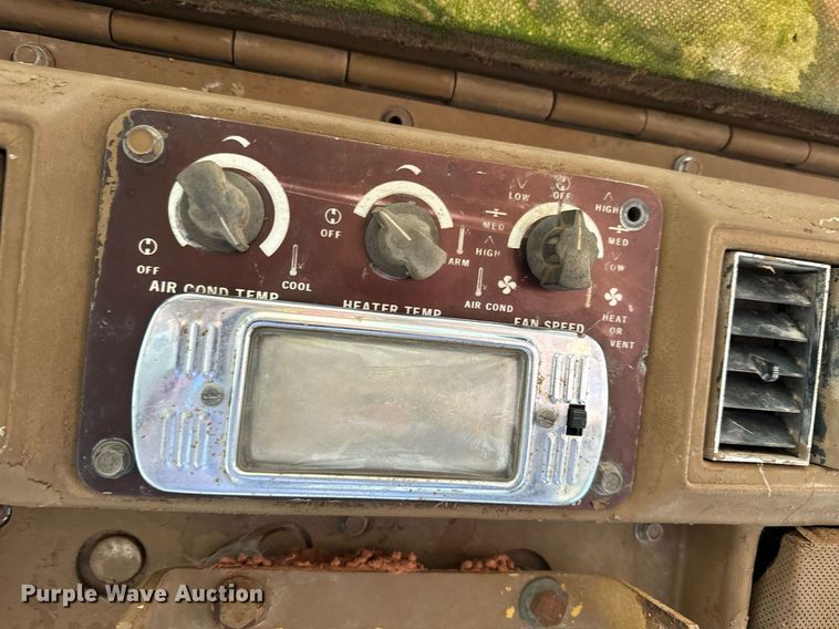 image for item DK6770 1981 Caterpillar D6D dozer