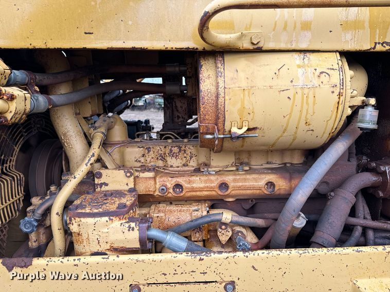 image for item DK6770 1981 Caterpillar D6D dozer