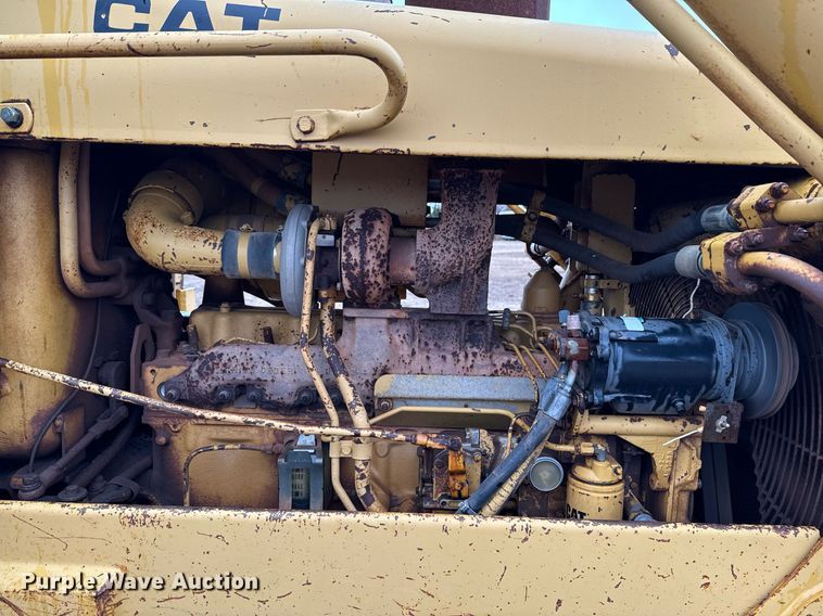 image for item DK6770 1981 Caterpillar D6D dozer