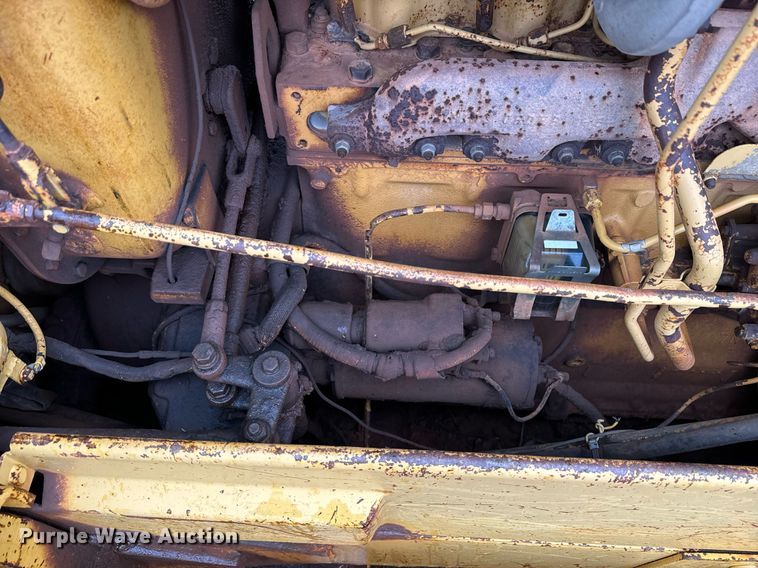 image for item DK6770 1981 Caterpillar D6D dozer