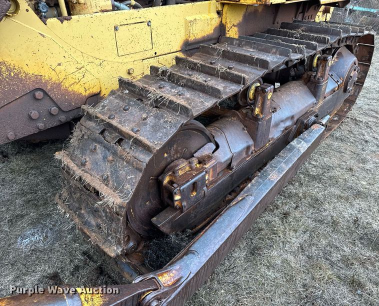 image for item DK6770 1981 Caterpillar D6D dozer