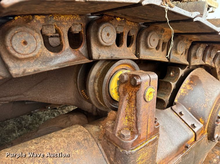 image for item DK6770 1981 Caterpillar D6D dozer