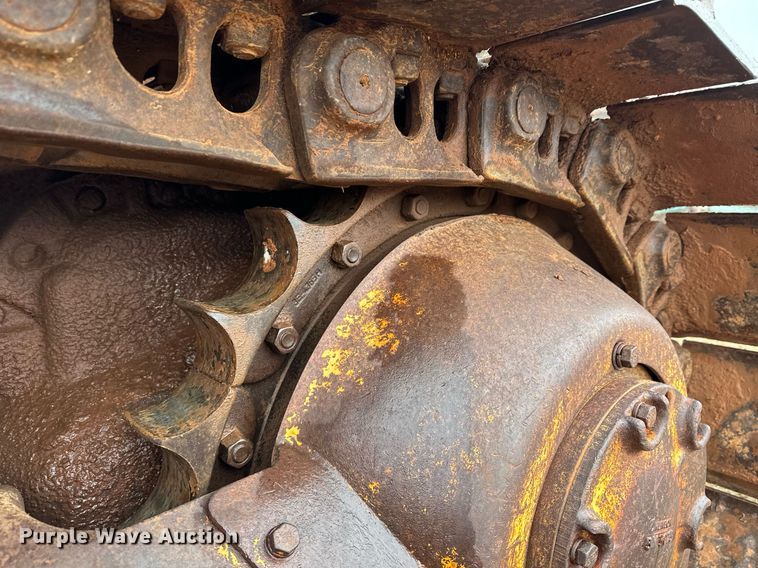 image for item DK6770 1981 Caterpillar D6D dozer