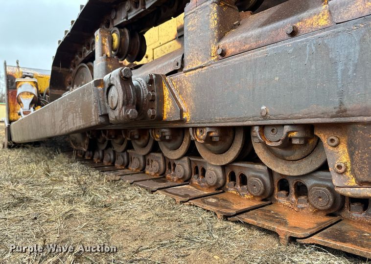 image for item DK6770 1981 Caterpillar D6D dozer