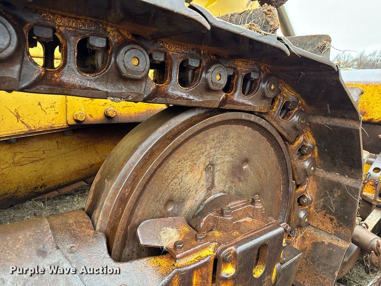 image for item DK6770 1981 Caterpillar D6D dozer
