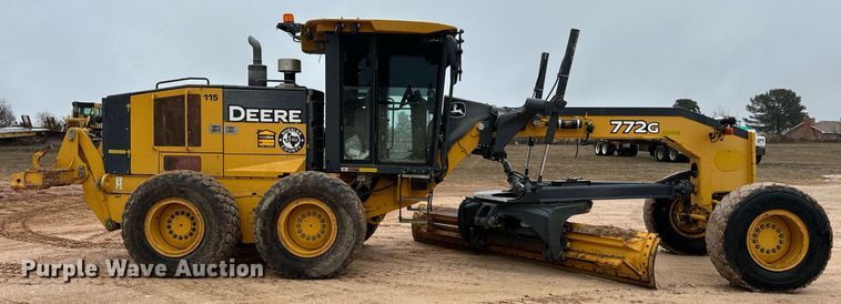 image for item DK6771 2011 John Deere 772G motor grader