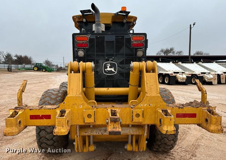 image for item DK6771 2011 John Deere 772G motor grader