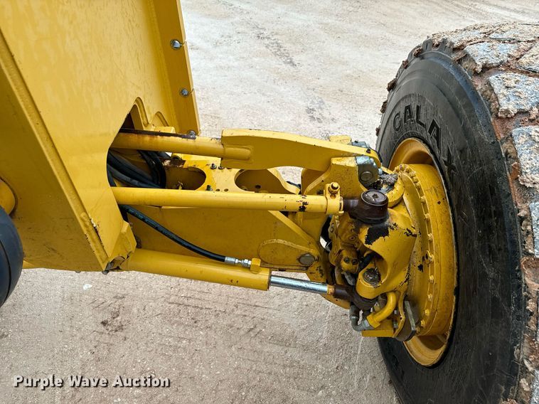 image for item DK6771 2011 John Deere 772G motor grader