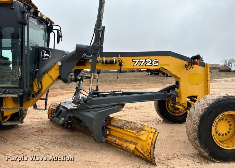 image for item DK6771 2011 John Deere 772G motor grader