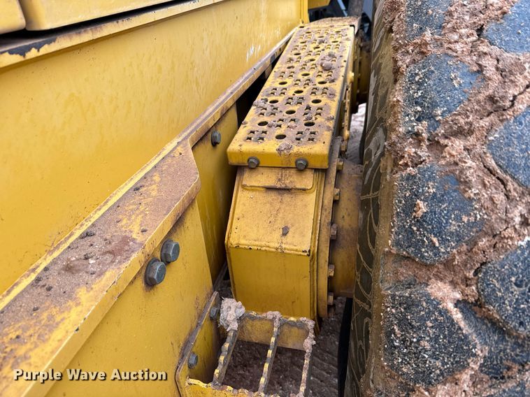 image for item DK6771 2011 John Deere 772G motor grader