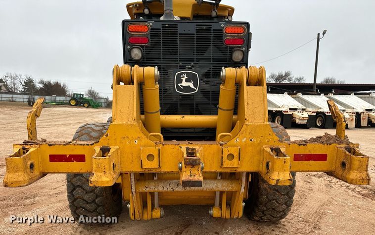 image for item DK6771 2011 John Deere 772G motor grader