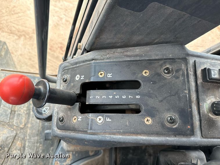 image for item DK6771 2011 John Deere 772G motor grader