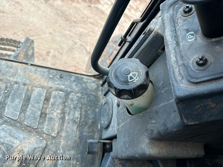 image for item DK6771 2011 John Deere 772G motor grader