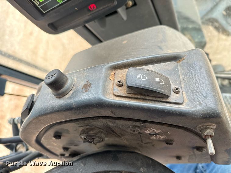 image for item DK6771 2011 John Deere 772G motor grader