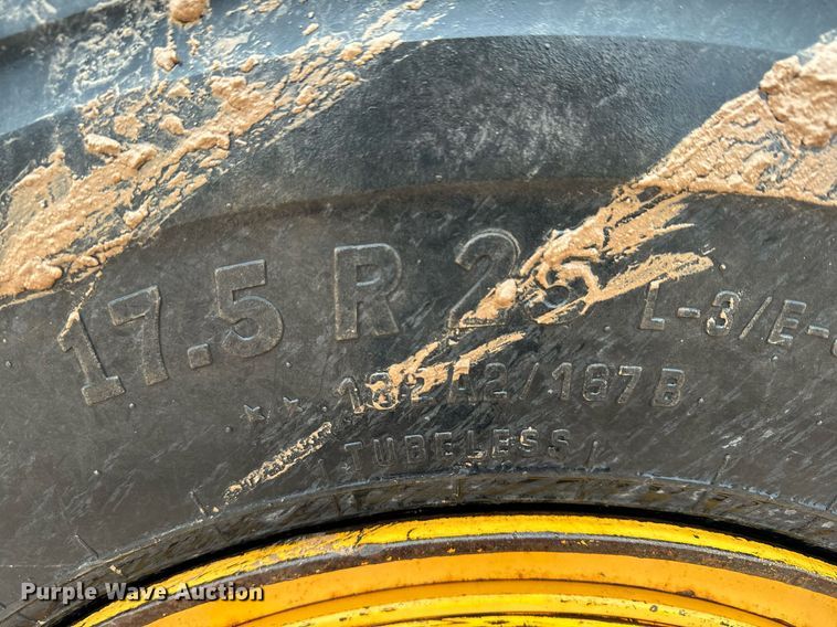 image for item DK6771 2011 John Deere 772G motor grader