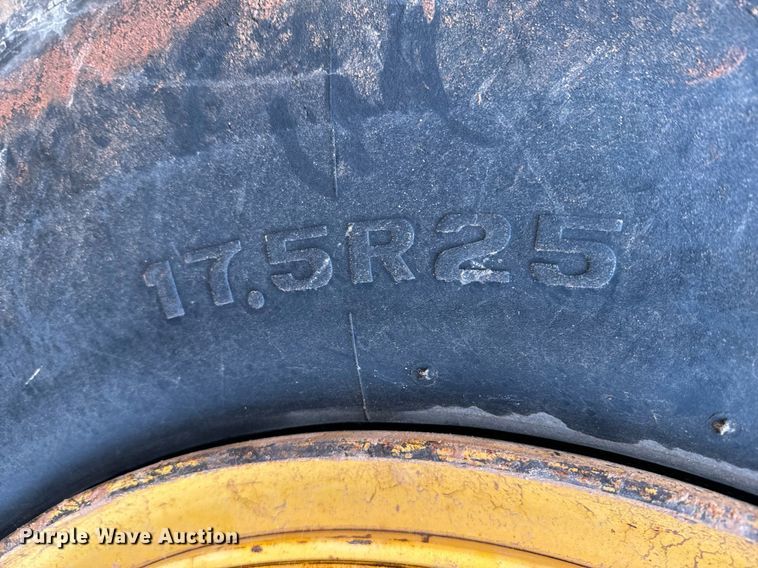 image for item DK6771 2011 John Deere 772G motor grader