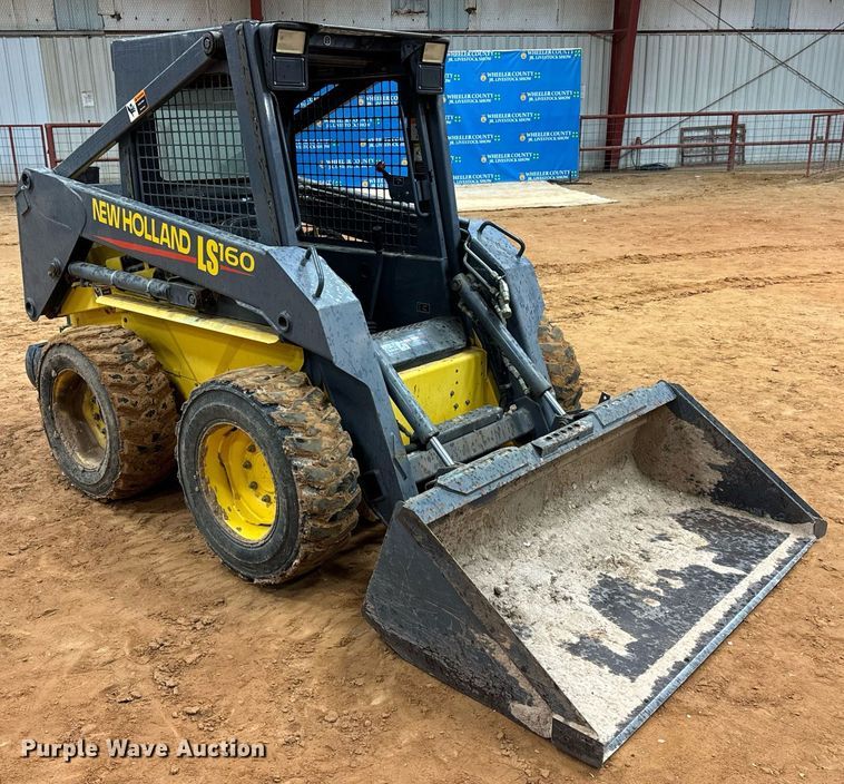 image for item DK6772 2000 New Holland LS160 skid steer loader