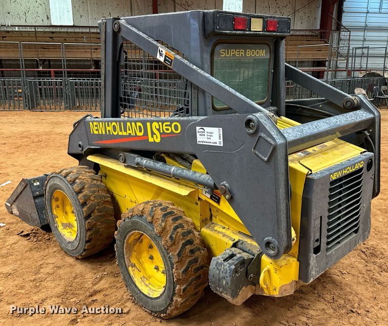 image for item DK6772 2000 New Holland LS160 skid steer loader