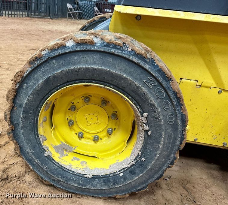 image for item DK6772 2000 New Holland LS160 skid steer loader